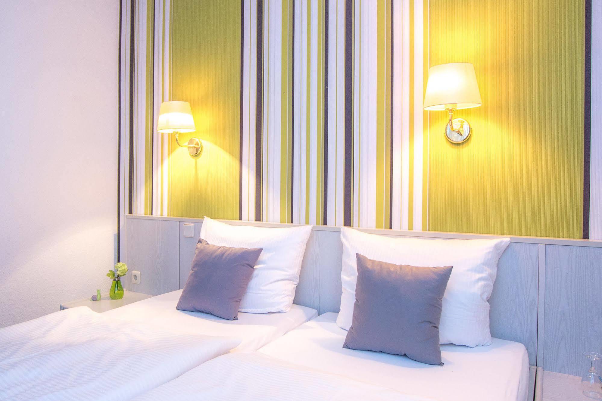 Hotel Weide Satow Exterior photo